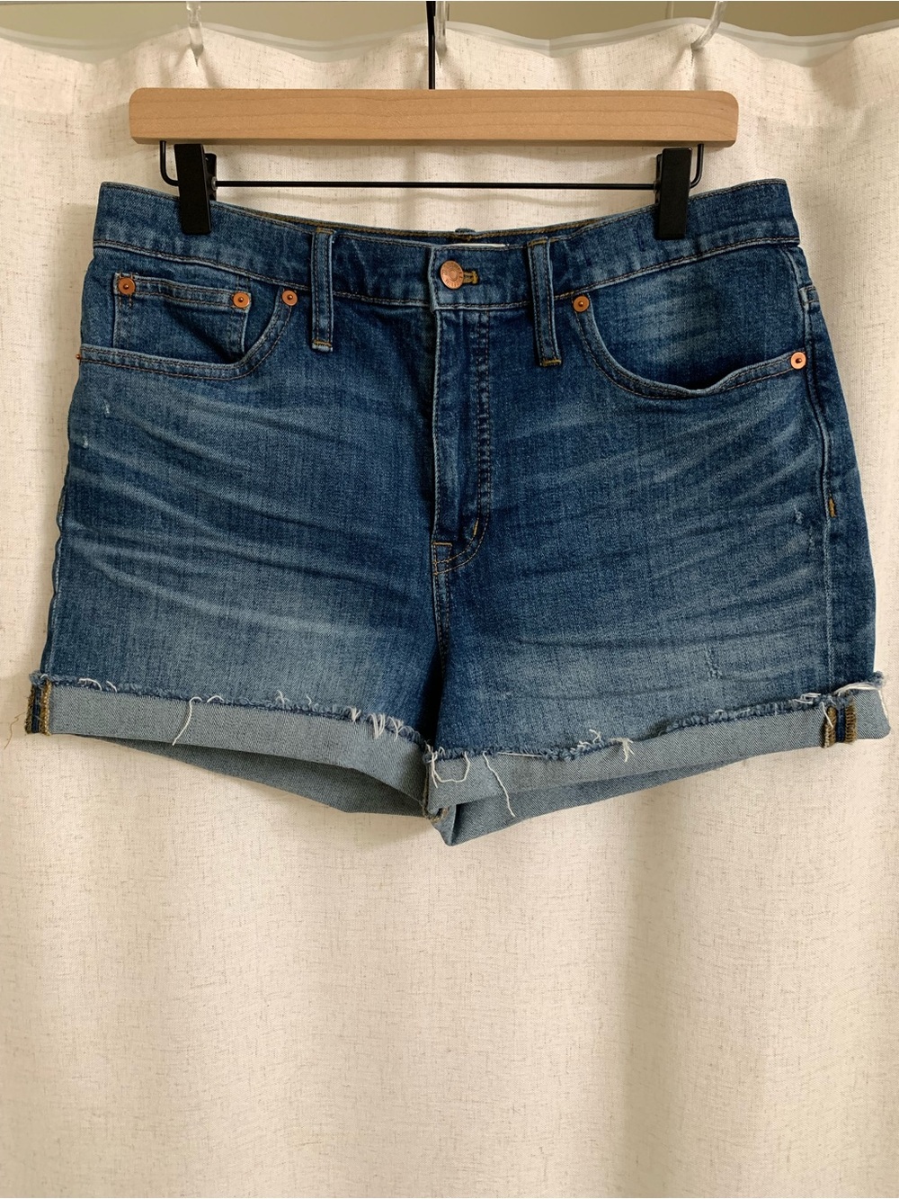 Madewell Rolled Cuff Denim Shorts Medium Wash Blue Lightly Distressed Copper 30